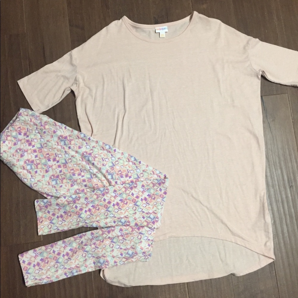Like New Lularoe Outfit❤️ XXS Irma and Os leggings